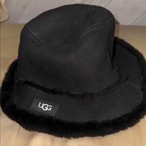 UGG Black Hat